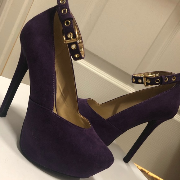Purple faux suede pumps - Picture 2 of 3